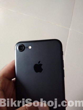 iPhone 7 2/128 black fresh